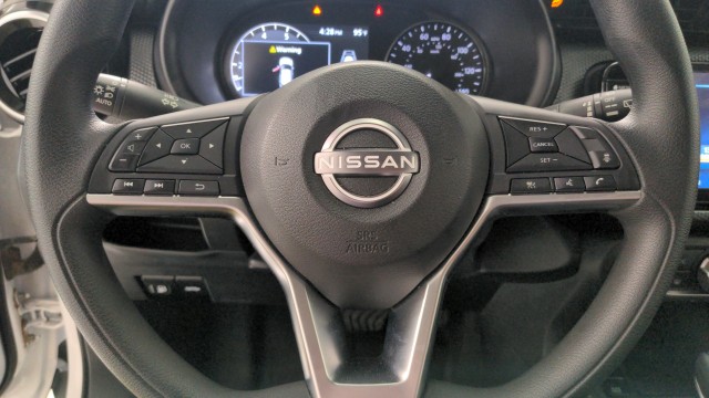 Used 2024 WHITE Nissan SV image 16