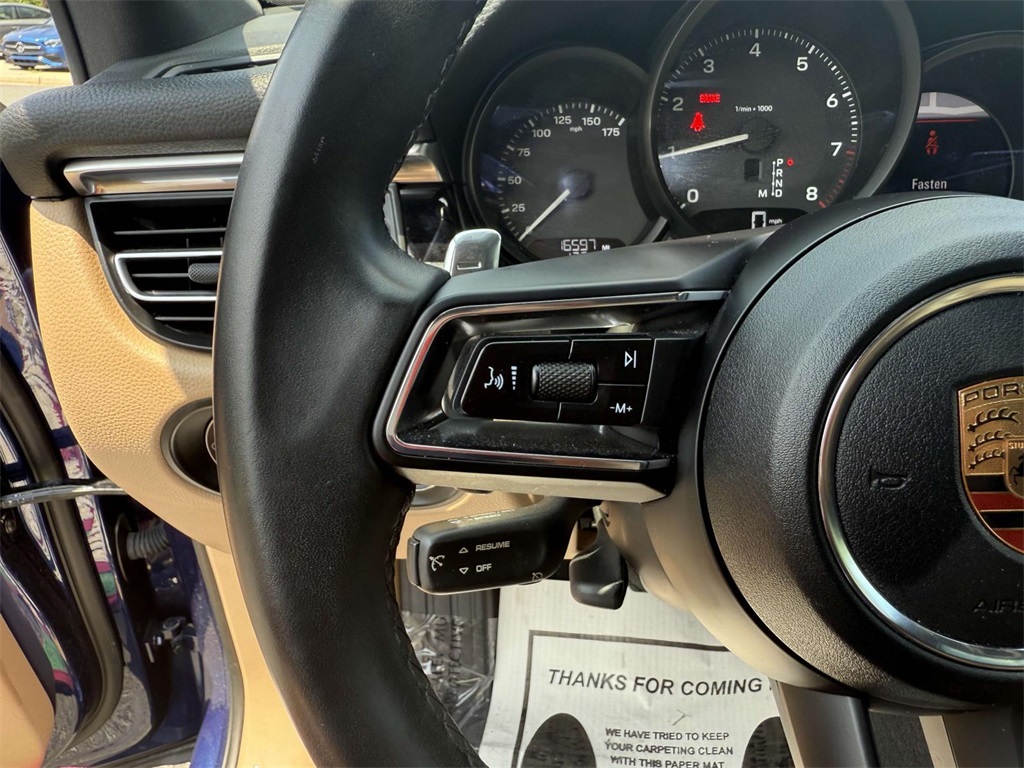 2022 Porsche Macan Base photo 25