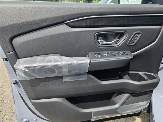 2025 Honda Pilot Black Edition photo 13