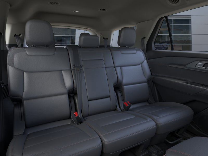 2025 Ford Explorer photo 9