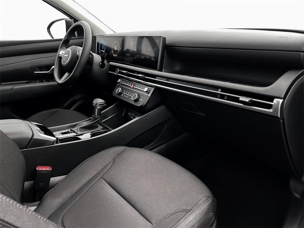 2026 Hyundai Tucson SE photo 14