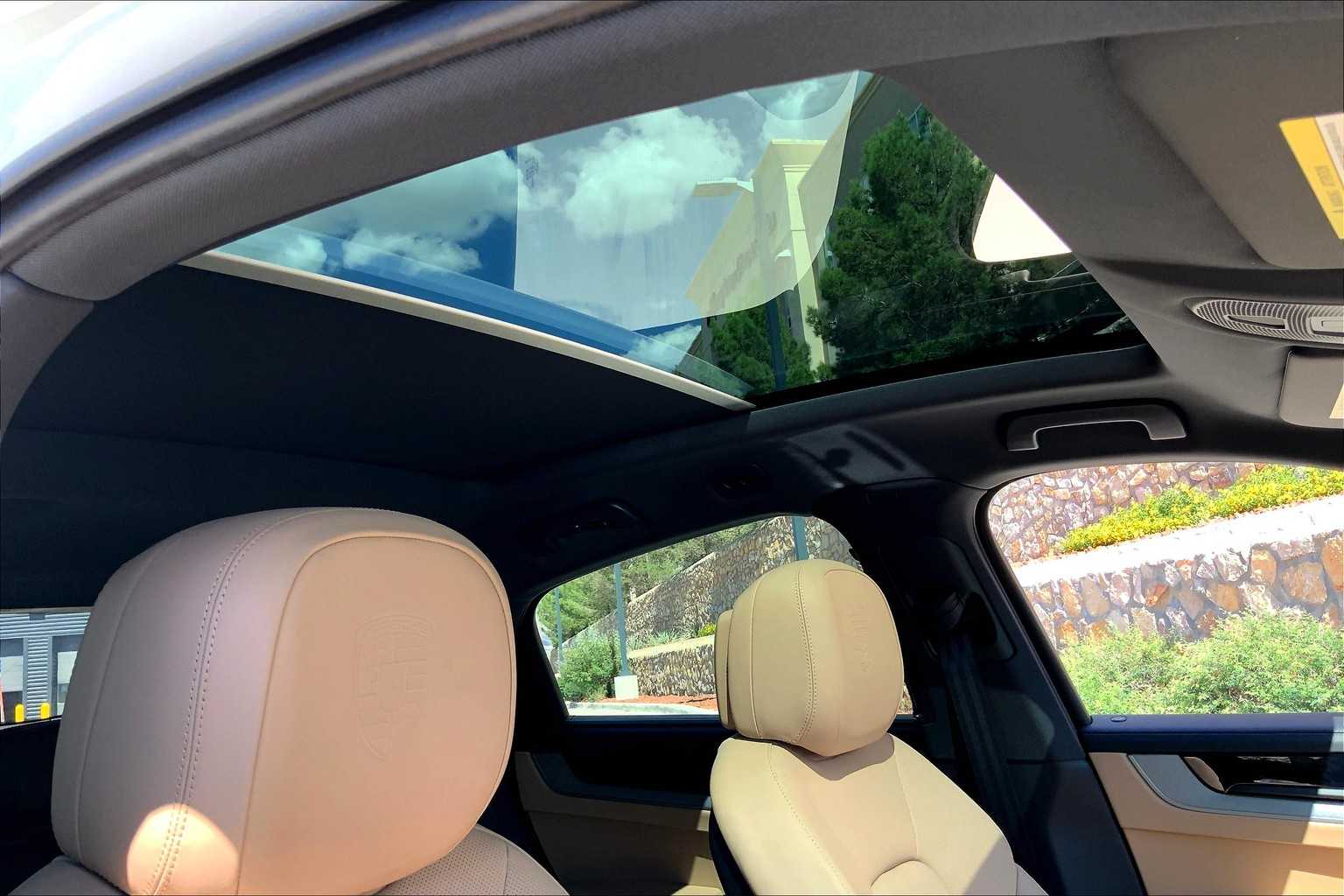 2025 Porsche Cayenne E-Hybrid Coupe photo 18
