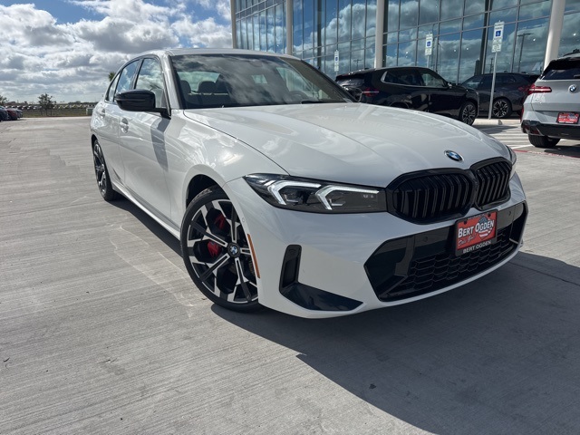 2026 BMW 3 Series 330i's photo