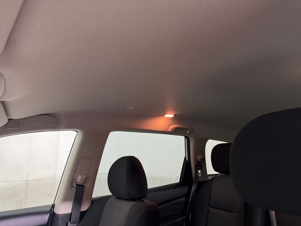 2020 Nissan Pathfinder SV photo 21