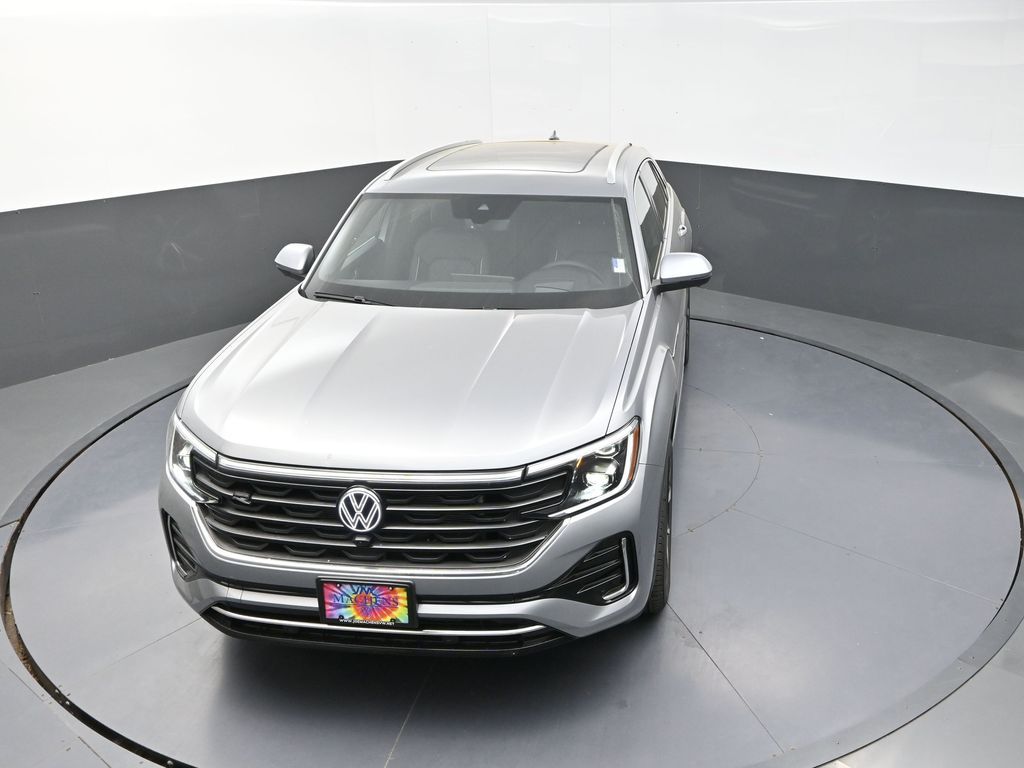 2025 Volkswagen Atlas Cross Sport SEL Premium R-Line photo 11