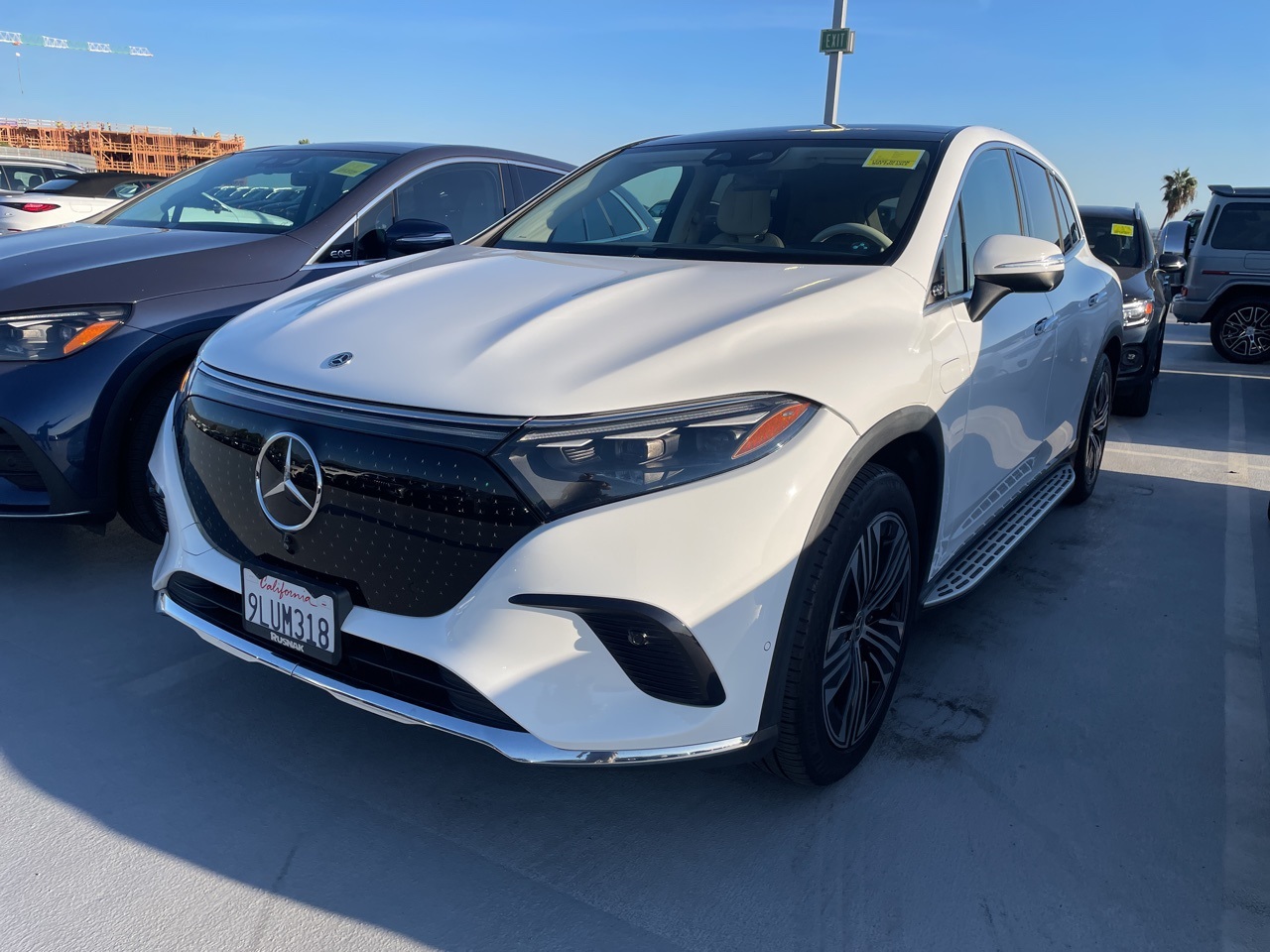 2023 Mercedes-Benz EQS SUV Base's photo