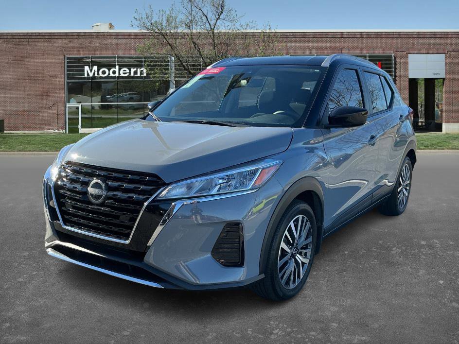 2023 Nissan Kicks SV's photo