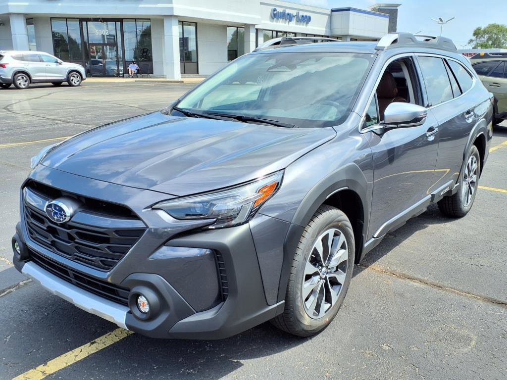 2025 Subaru Outback Touring XT photo 3
