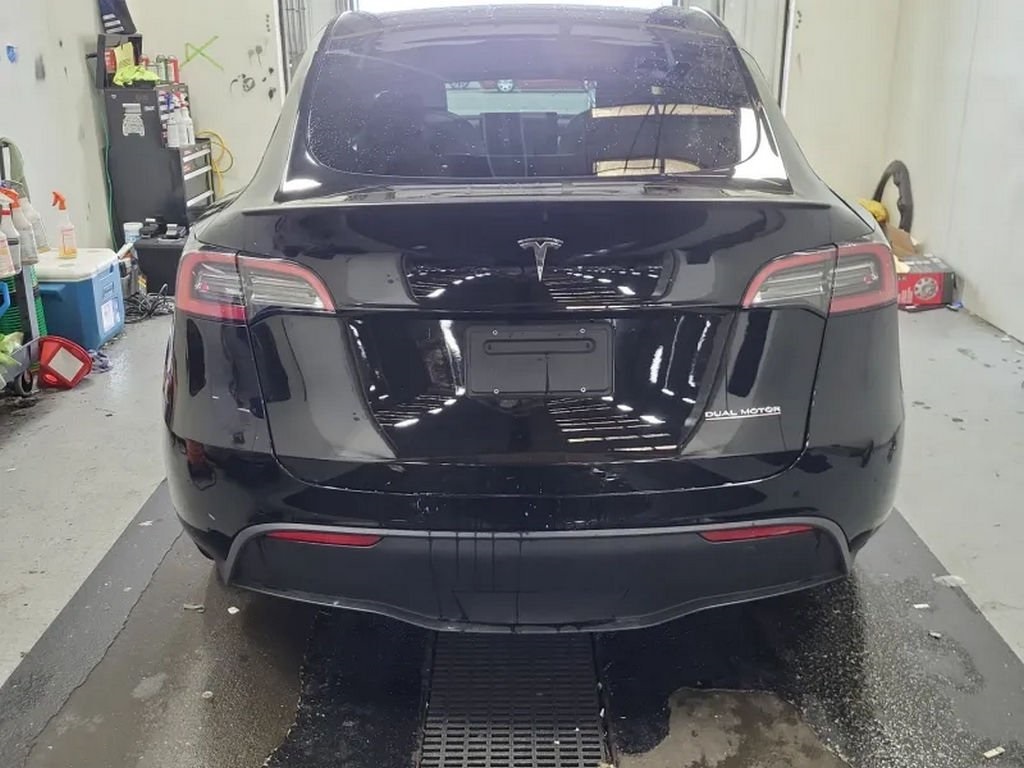 2022 Tesla Model Y Performance photo 3