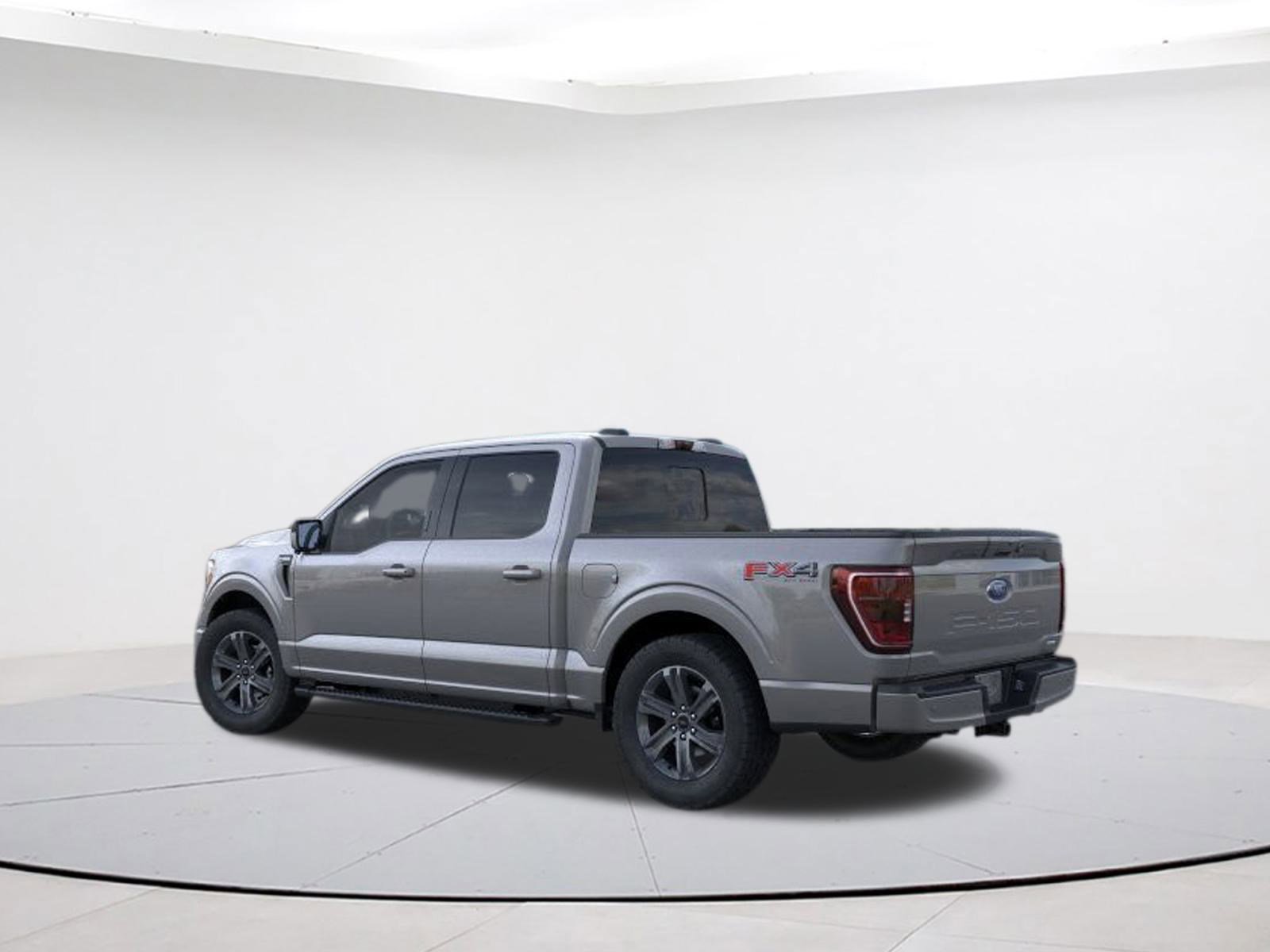 2023 Ford F-150 XLT photo 4