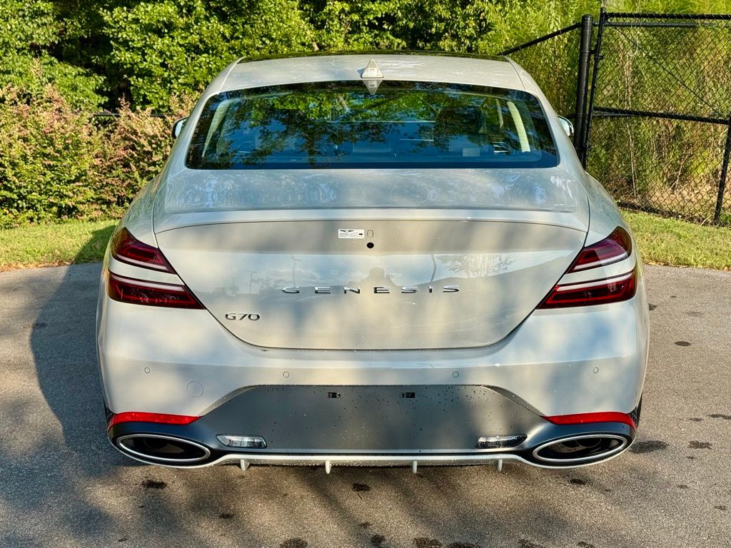 2026 Genesis G70 2.5T Prestige photo 11