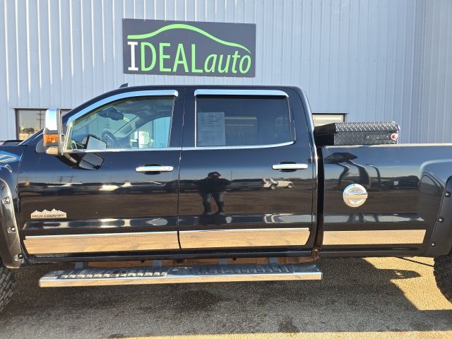 2015 Chevrolet Silverado 3500HD High Country's photo