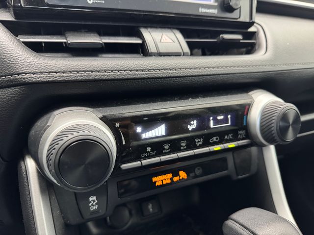 2021 Toyota RAV4 LE photo 37