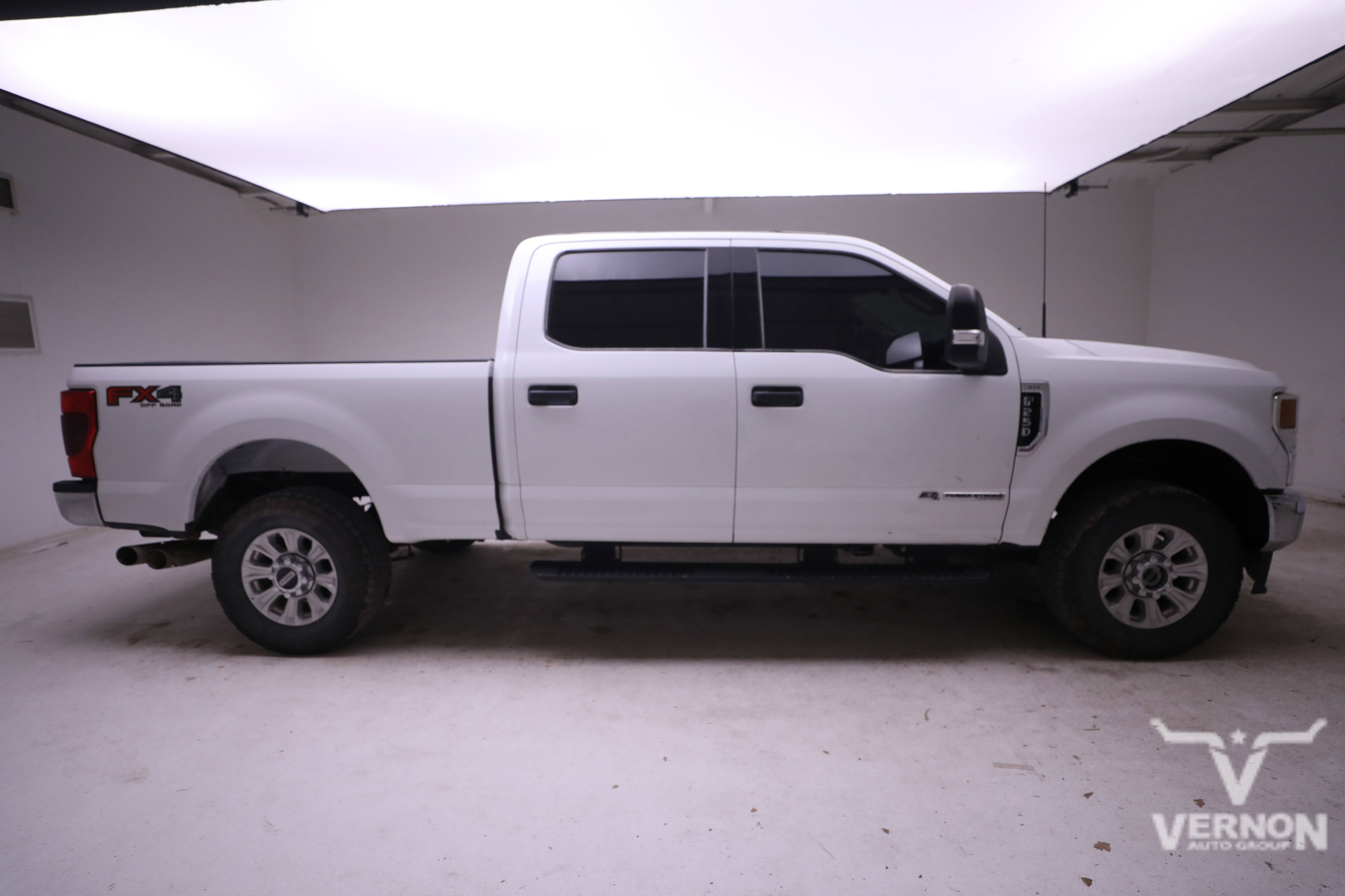 2022 Ford F-250 XLT photo 2