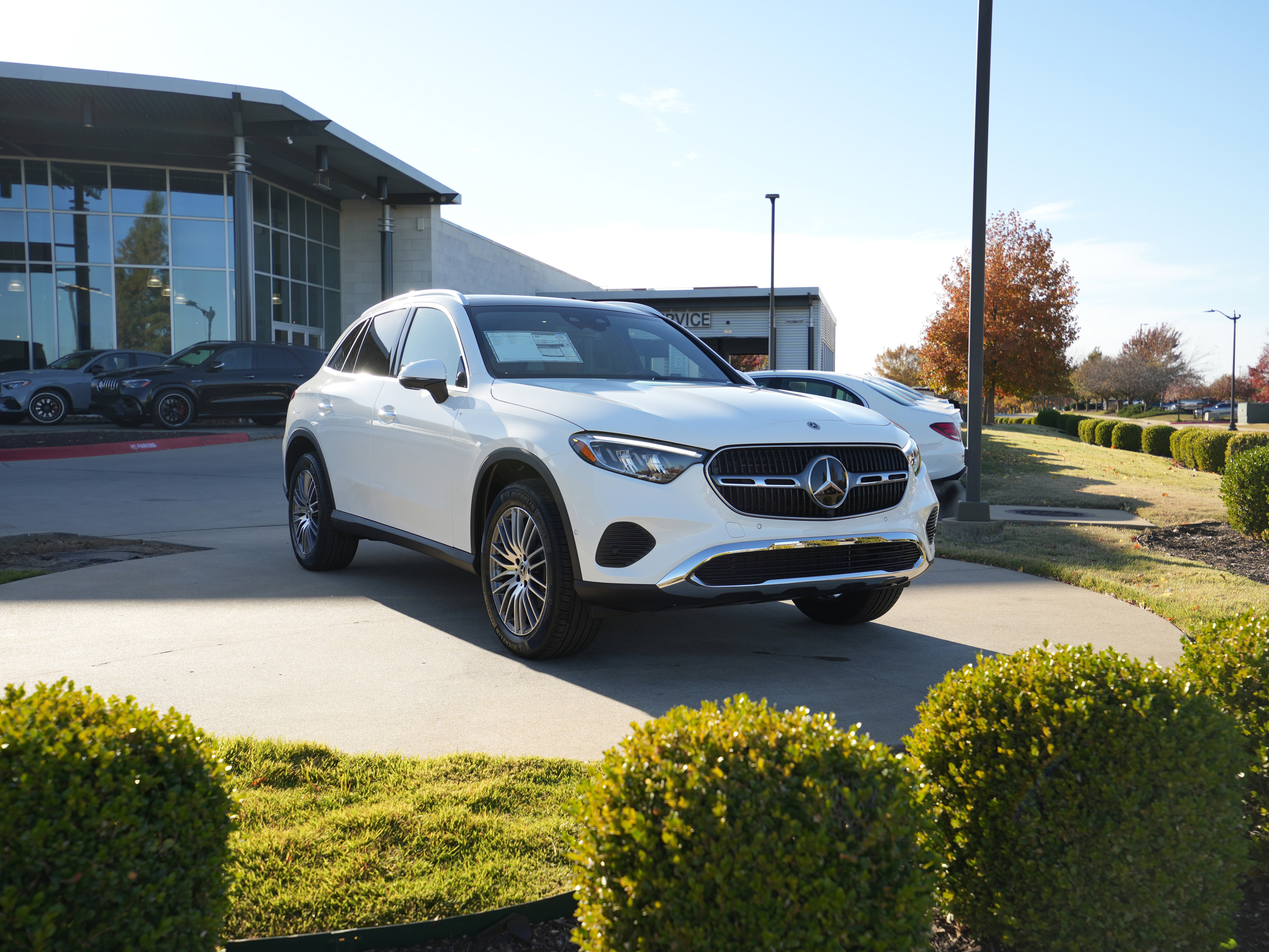 2026 Mercedes-Benz GLC Base's photo