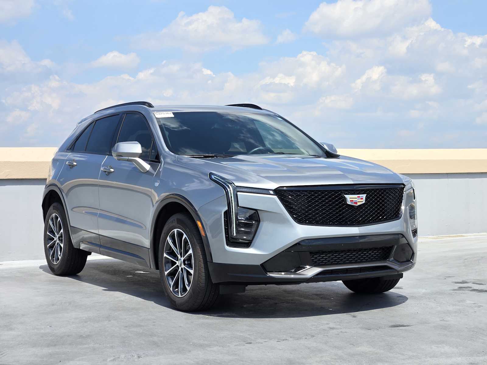 2025 Cadillac XT4 Sport photo 2