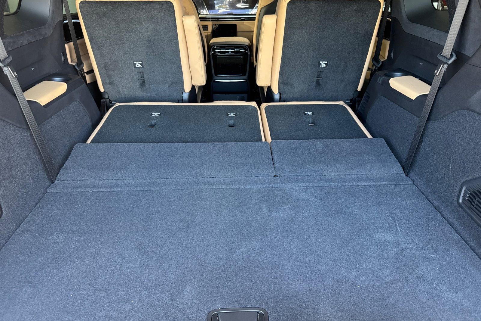 2025 Cadillac Escalade IQ Sport photo 14