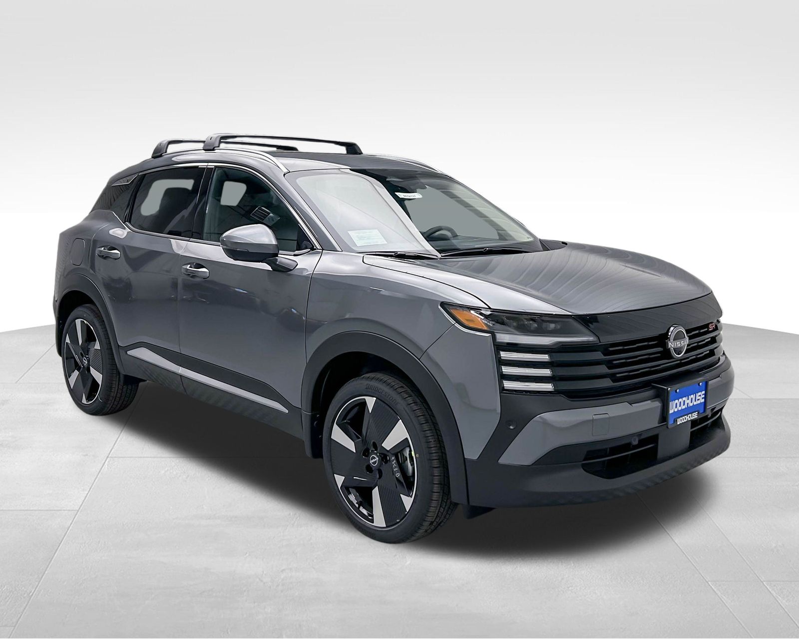 2025 Nissan Kicks SR photo 3