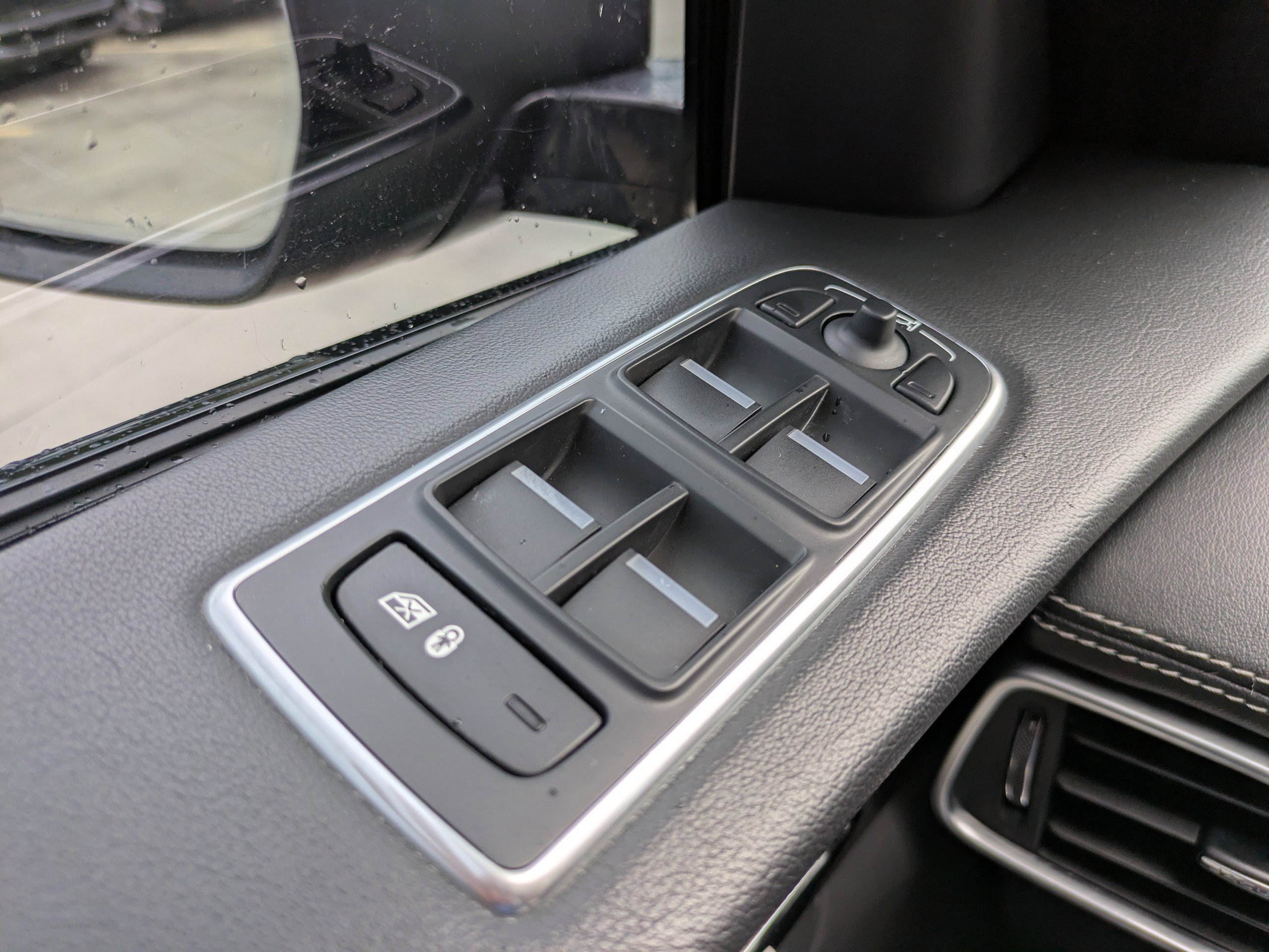 2019 Jaguar F-PACE S photo 22