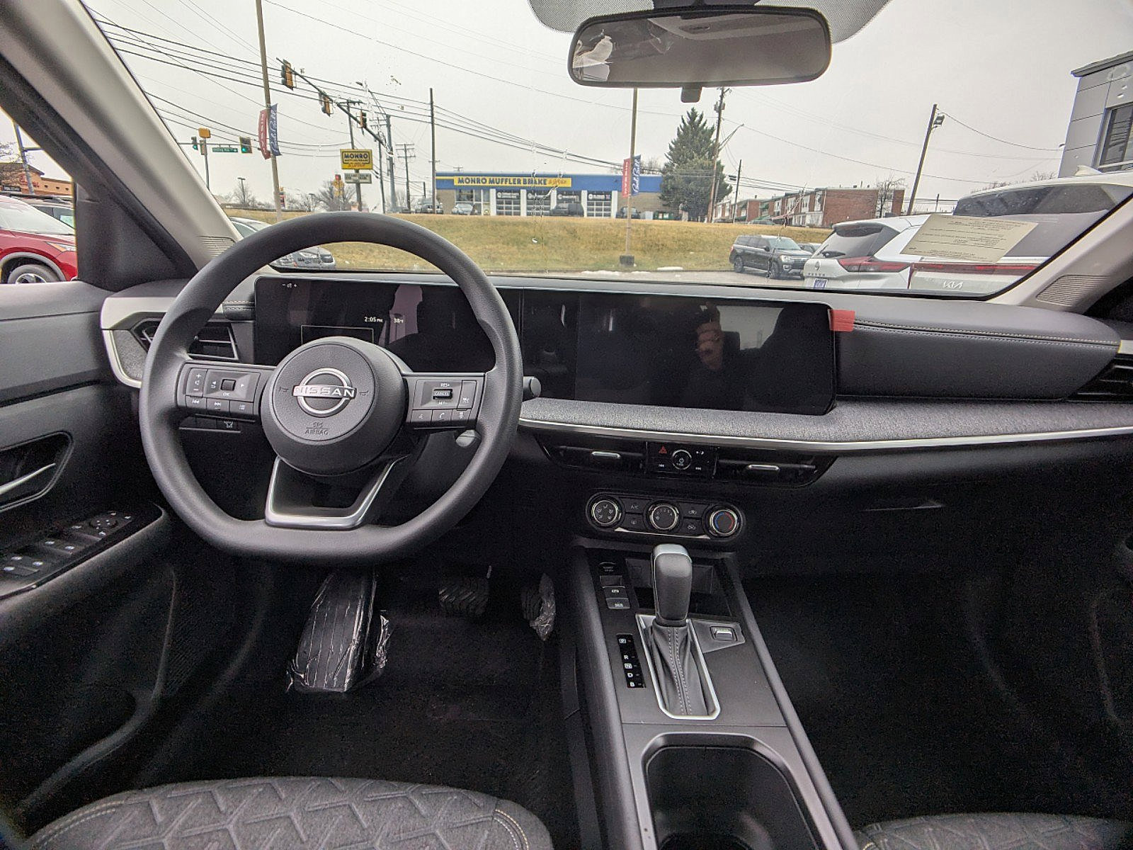 2025 Nissan Kicks SV photo 5