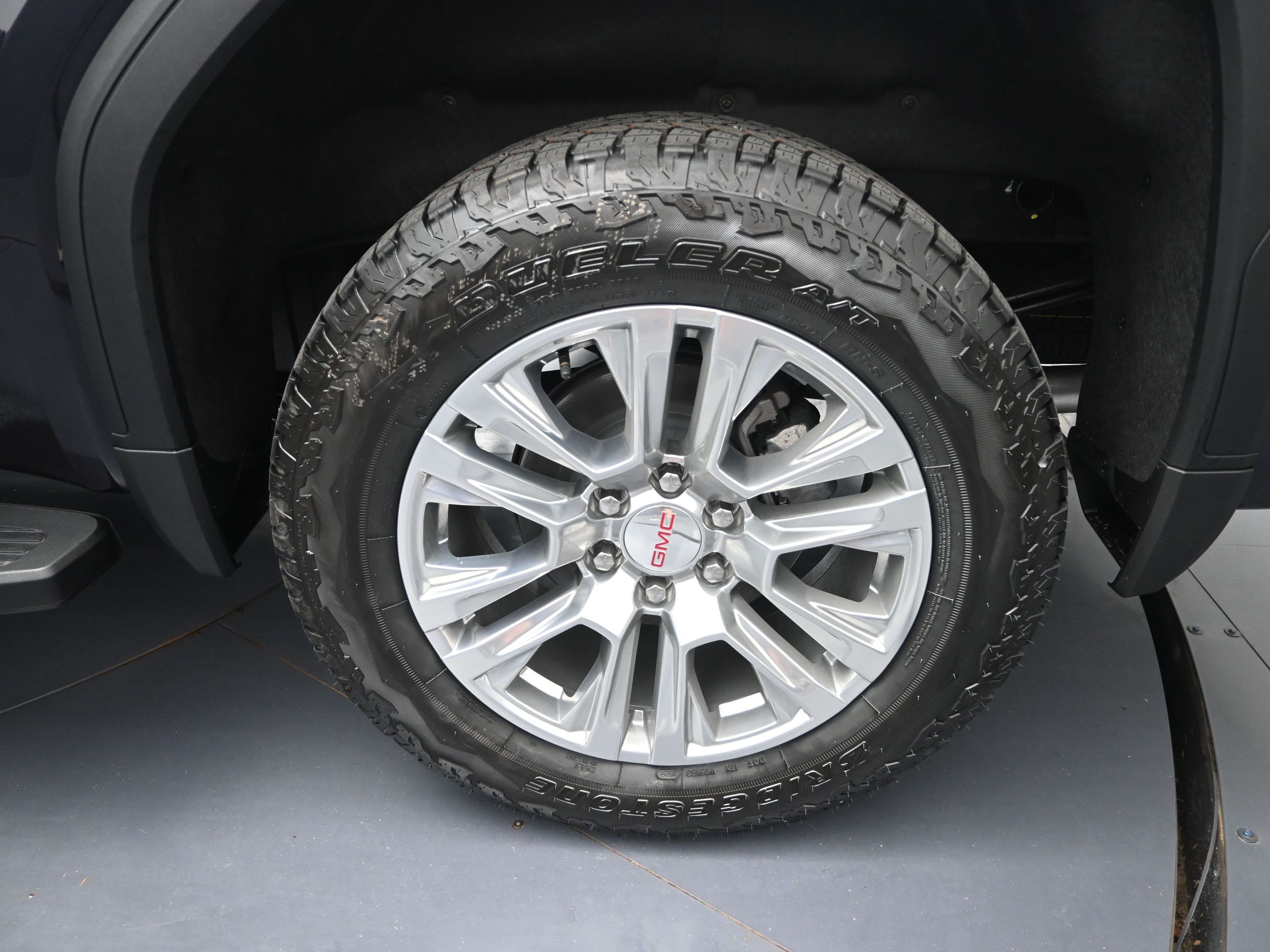 2026 Gmc Sierra Denali photo 10