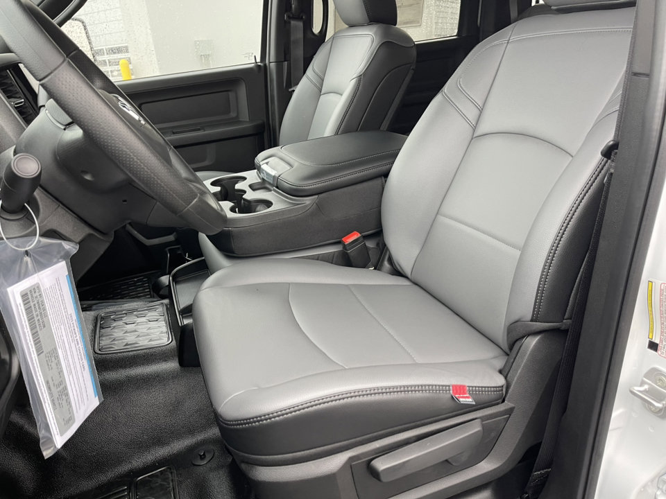 2025 Ram 5500 Tradesman photo 11