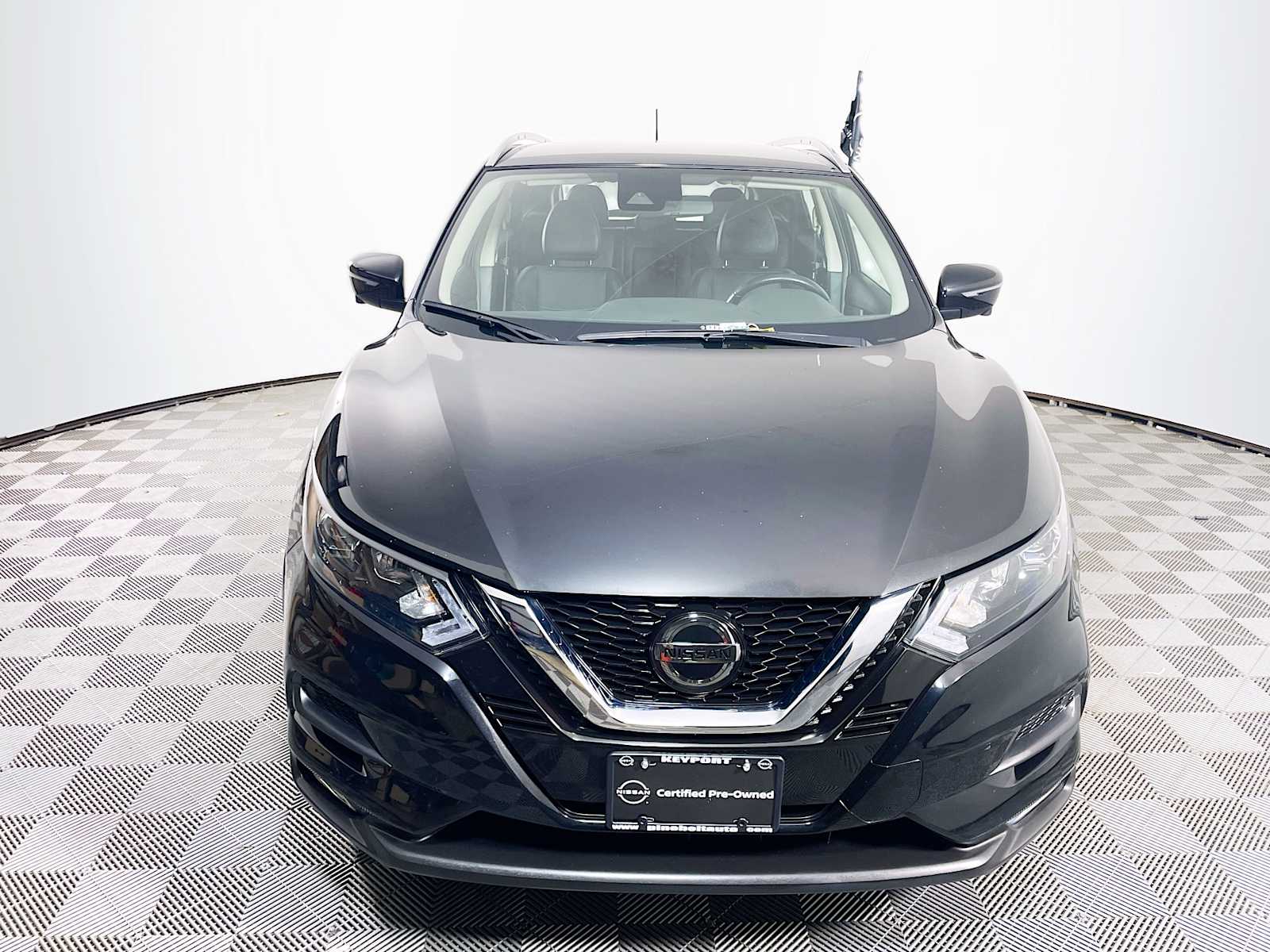 2022 Nissan Rogue Sport SV photo 2