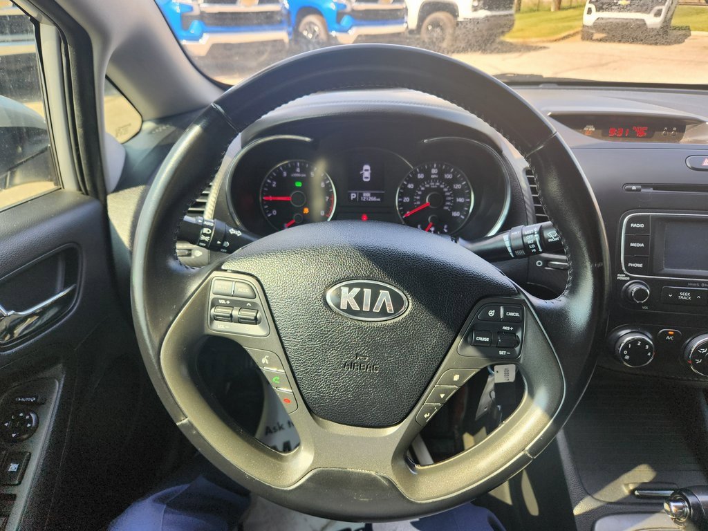 2016 Kia Forte EX photo 9