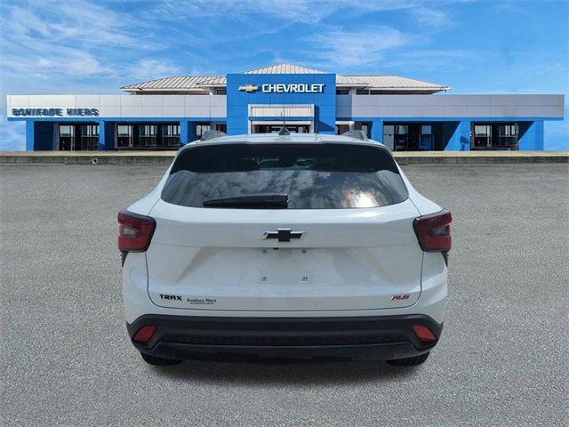 2025 Chevrolet Trax photo 4