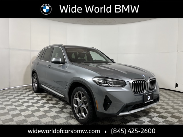 2023 BMW X3 30i's photo