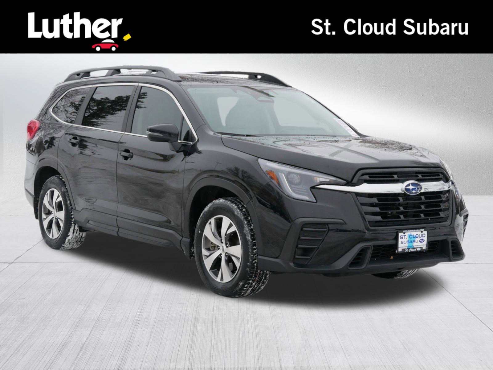 2023 Subaru Ascent Premium's photo