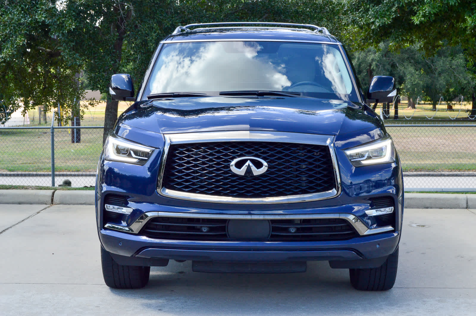 2024 Infiniti QX80 Premium Select photo 2