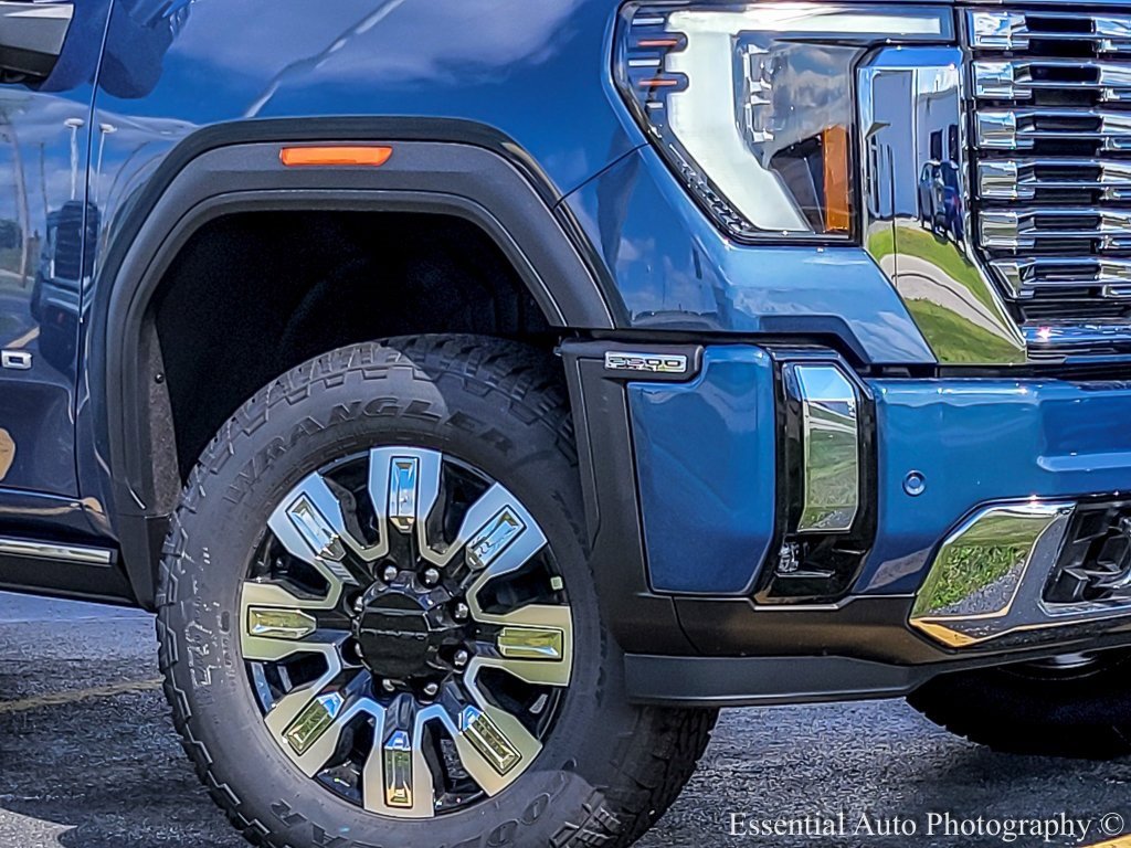 2026 Gmc Sierra 2500 HD Denali photo 3