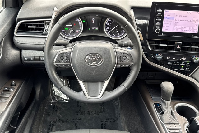 2022 Toyota Camry Hybrid LE photo 15