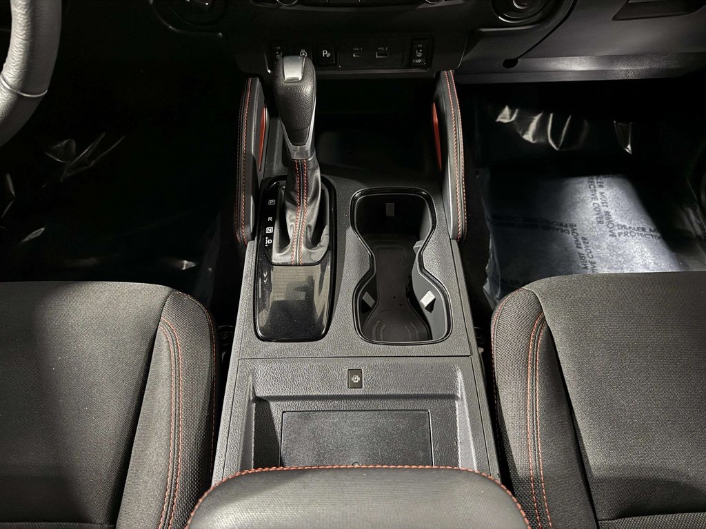 2022 Nissan Frontier Crew Cab photo 17