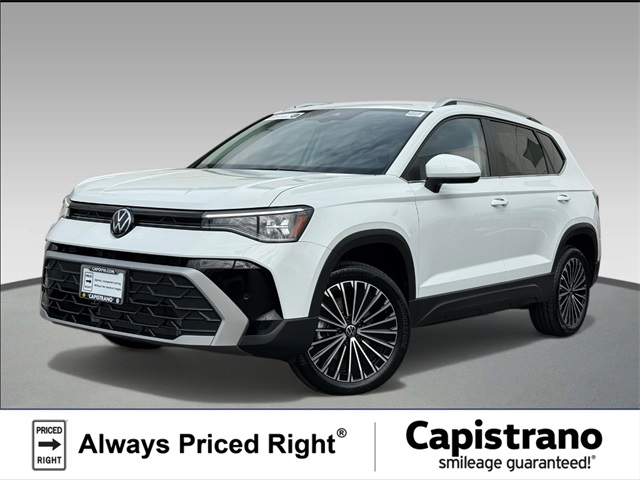 2025 Volkswagen Taos SE's photo