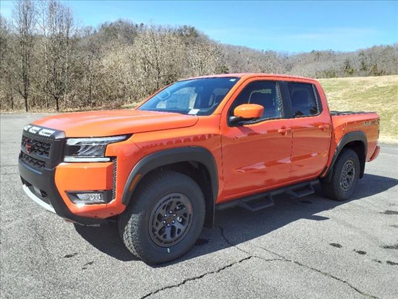 2025 Nissan Frontier PRO-4X photo 3