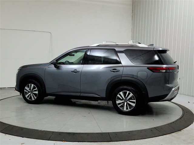 2025 Nissan Pathfinder SL photo 4