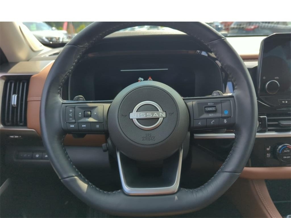 2024 Nissan Pathfinder Platinum photo 20