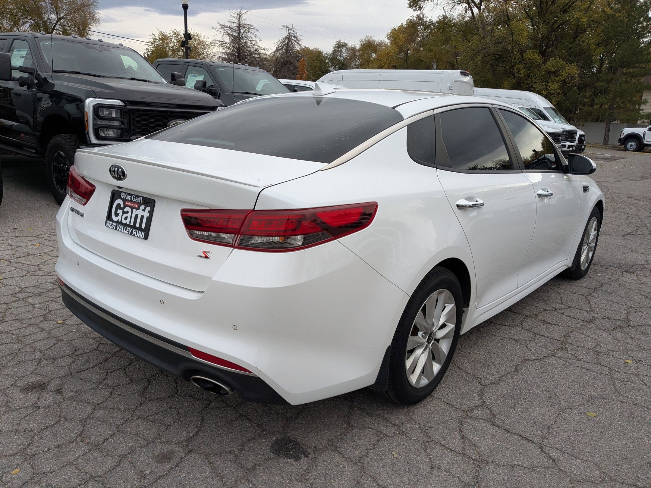 2018 Kia Optima S photo 3