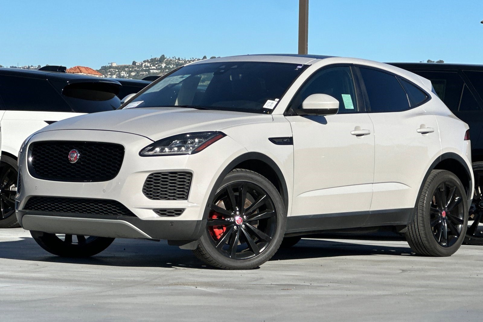 2020 Jaguar E-PACE SE's photo