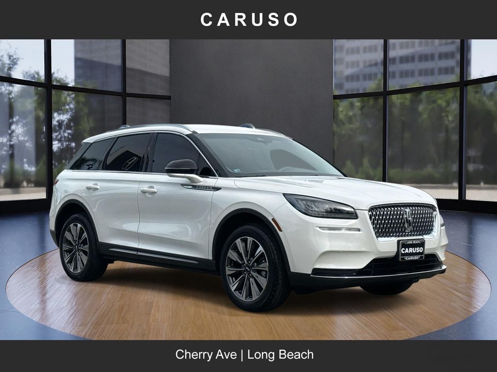 2022 Lincoln Corsair Reserve's photo