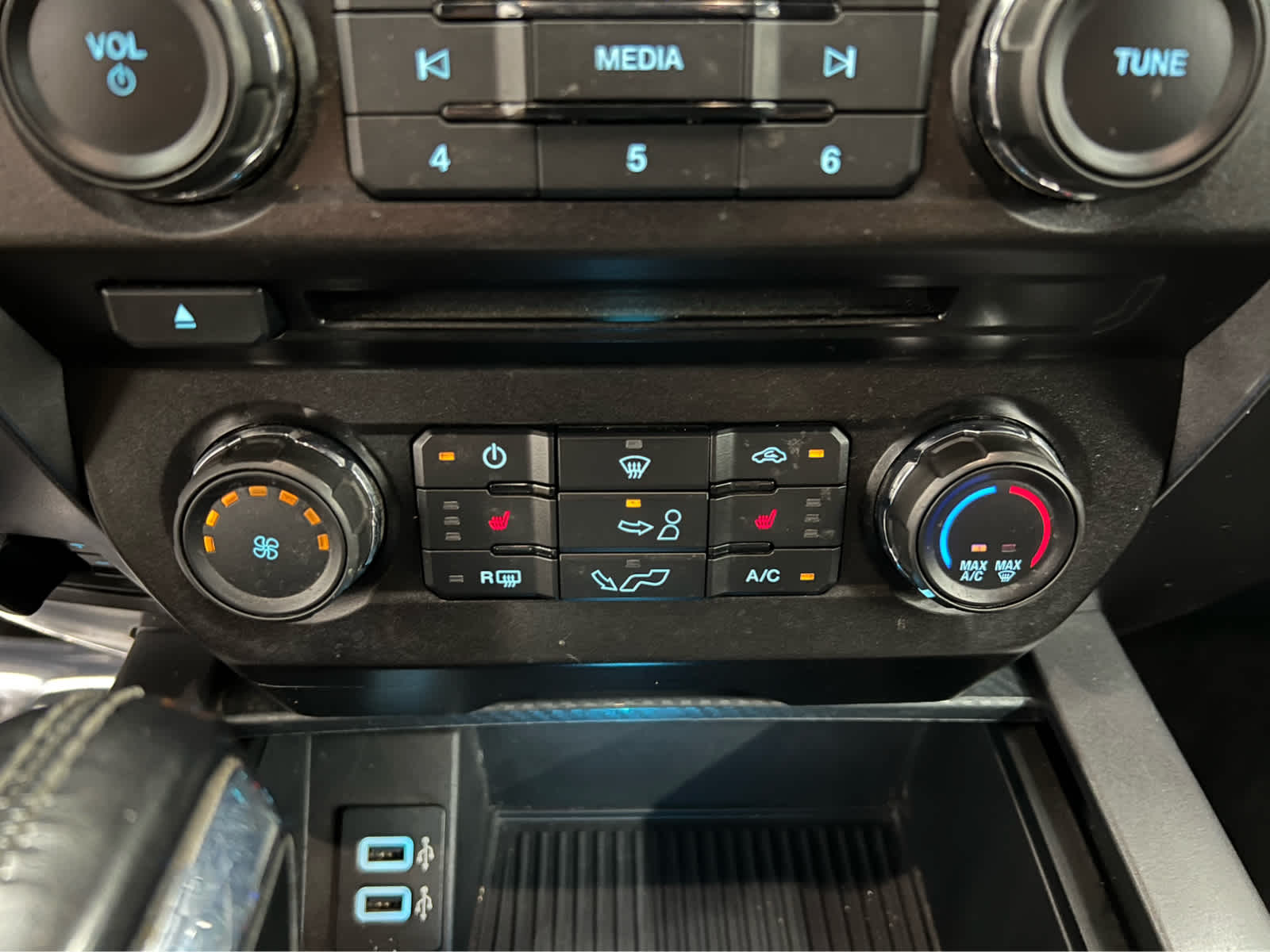 2018 Ford F-150 XLT photo 22