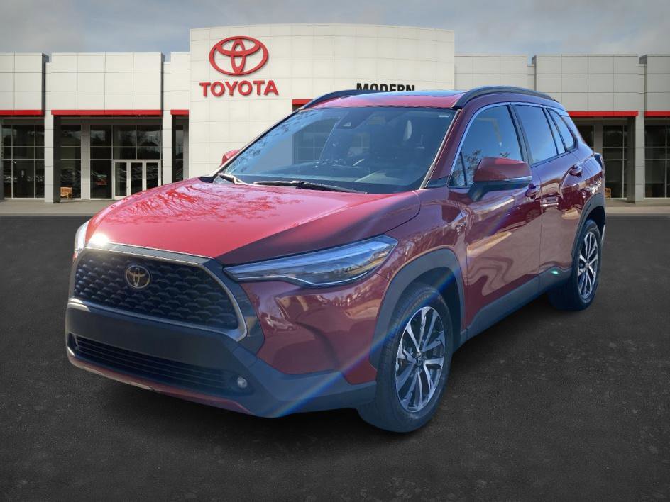 2022 Toyota Corolla Cross XLE's photo