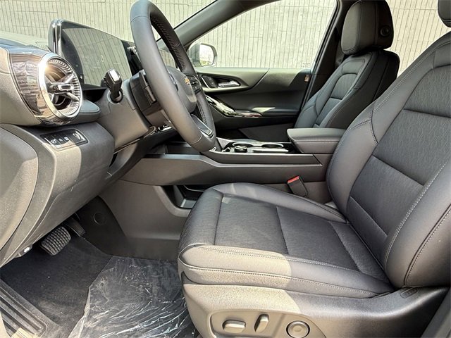 2026 Chevrolet Equinox LT photo 14