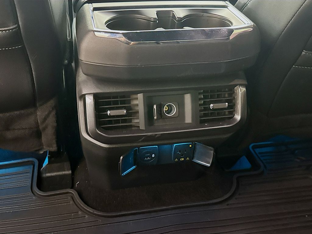 2023 Ford F-150 Lariat photo 26
