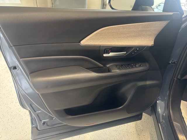 2024 Toyota Grand Highlander Platinum photo 12