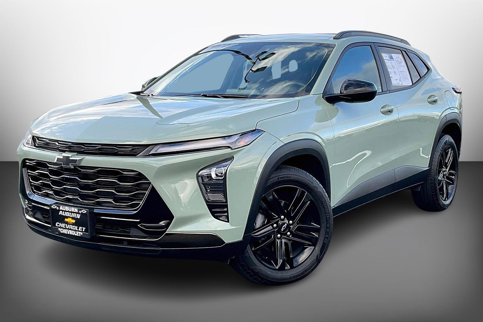 2025 Chevrolet Trax ACTIV photo 2