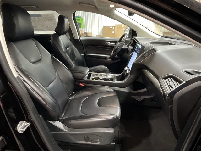 2022 Ford Edge Sport Titanium photo 27