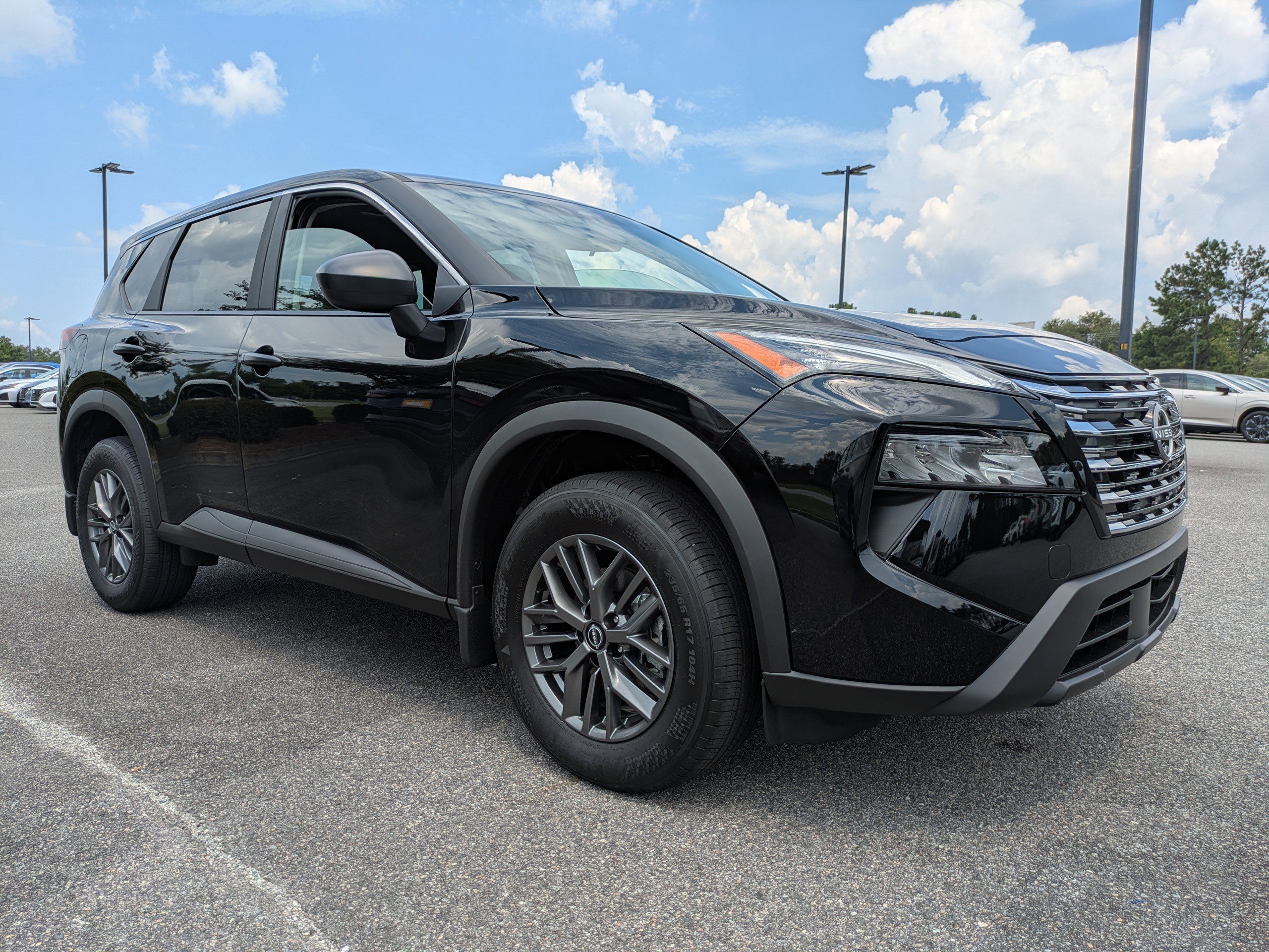 2026 Nissan Rogue S photo 2